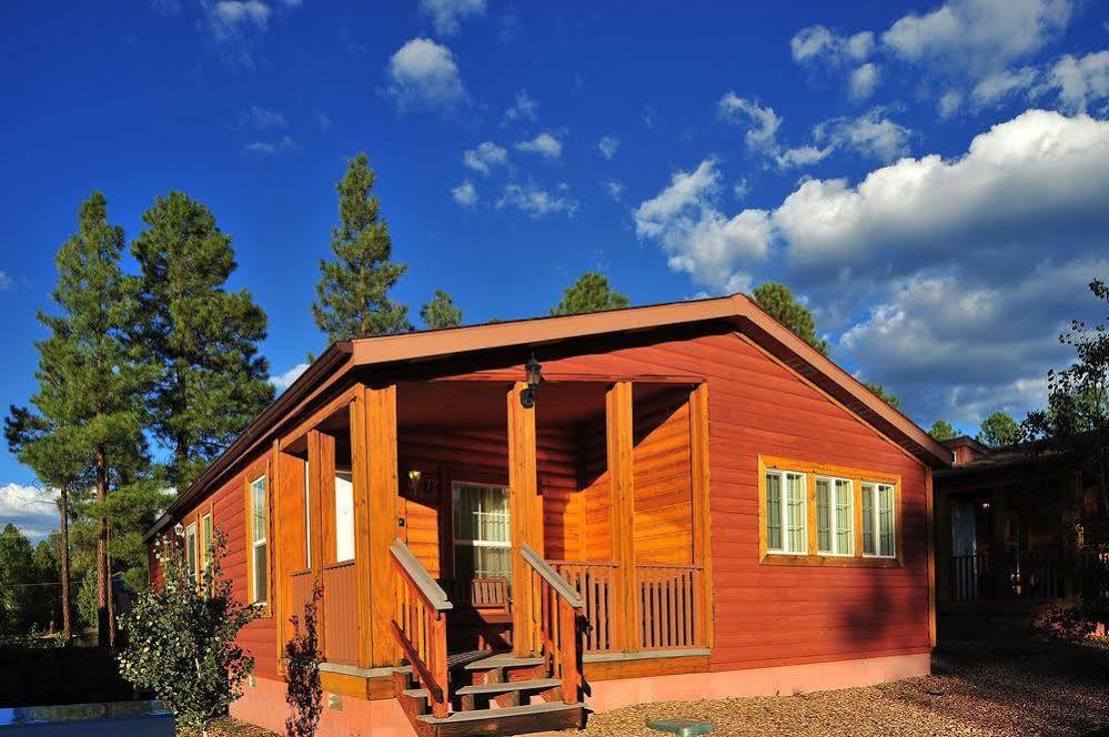 Roundhouse Resort Пайнтоп-Лейксайд Екстериор снимка